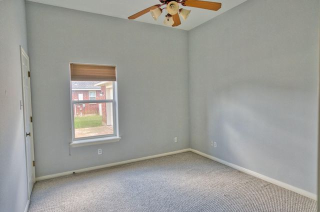 309 Williamsburg, Clute, TX 77531