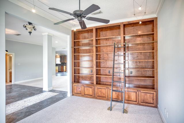 309 Williamsburg, Clute, TX 77531