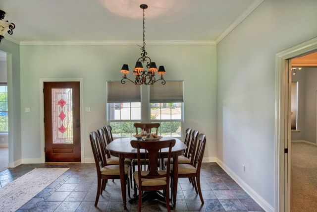 309 Williamsburg, Clute, TX 77531