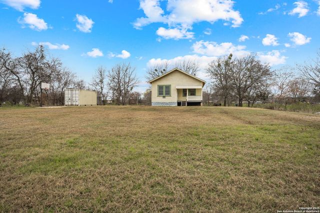 292 BEACH SHORE DR, Bandera, TX 78003