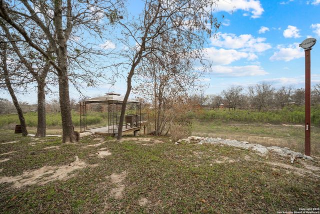 292 BEACH SHORE DR, Bandera, TX 78003