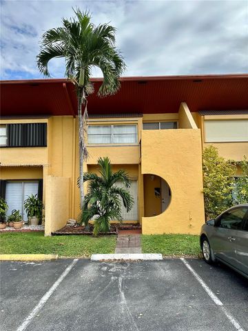 13705 SW 84th Street F, Miami, FL 33183