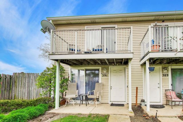 391 Meadow Green Lane, Round Lake Beach, IL 60073