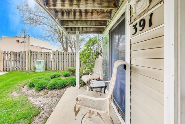 391 Meadow Green Lane, Round Lake Beach, IL 60073
