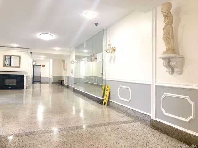 38-15 149 Street 2D, Flushing, NY 11354