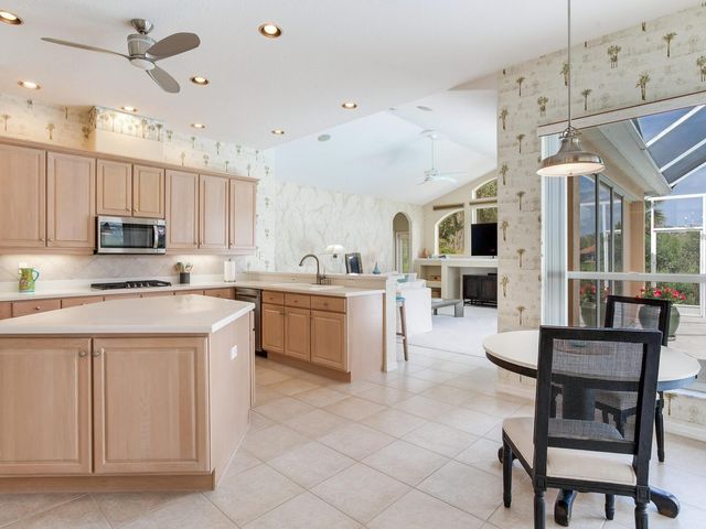 10228 ESTUARY DRIVE, Tampa, FL 33647