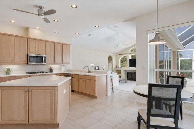 10228 ESTUARY DRIVE, Tampa, FL 33647