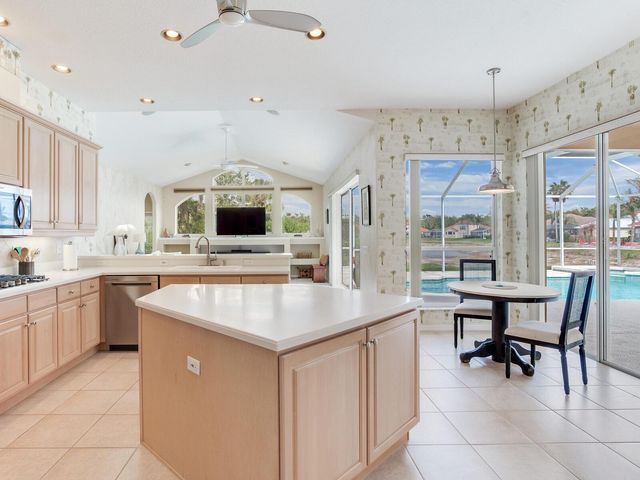 10228 ESTUARY DRIVE, Tampa, FL 33647