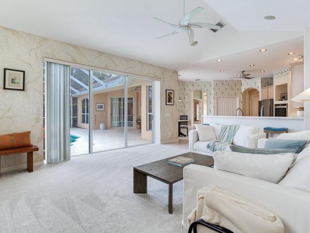 10228 ESTUARY DRIVE, Tampa, FL 33647