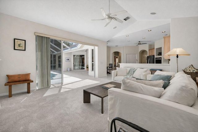 10228 ESTUARY DRIVE, Tampa, FL 33647