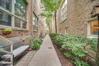 2828 N Talman Avenue D12, Chicago, IL 60618