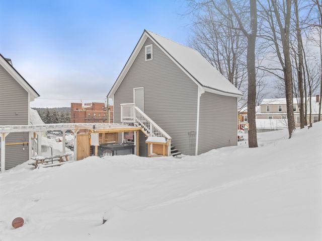 43 High Street, Laconia, NH 03246