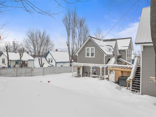 43 High Street, Laconia, NH 03246