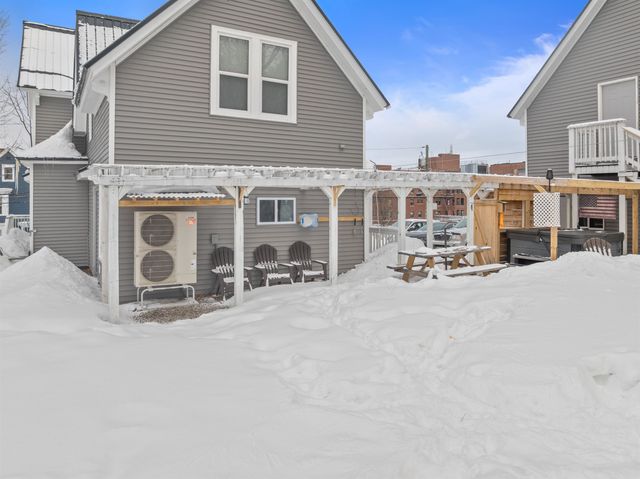 43 High Street, Laconia, NH 03246