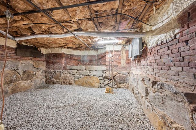 43 High Street, Laconia, NH 03246