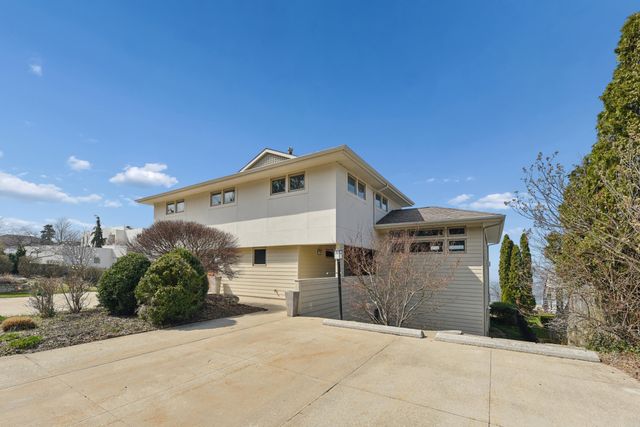 2940 Lake Shore Drive, Long Beach, IN 46360