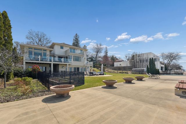 2940 Lake Shore Drive, Long Beach, IN 46360