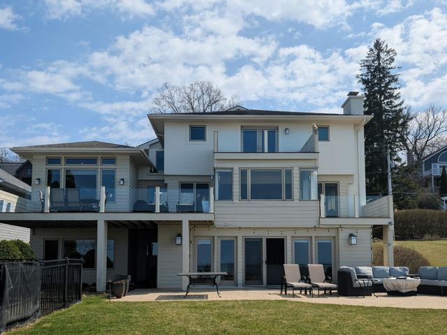 2940 Lake Shore Drive, Long Beach, IN 46360