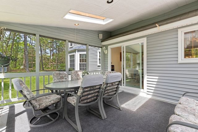 10 Barnstable Rd, Norfolk, MA 02056