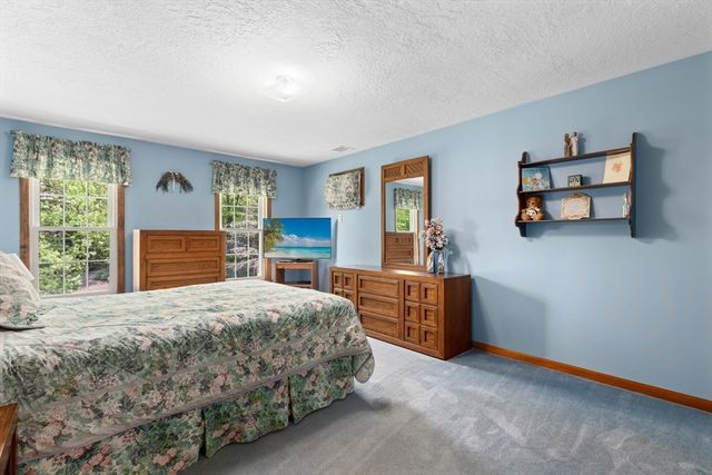 10 Barnstable Rd, Norfolk, MA 02056