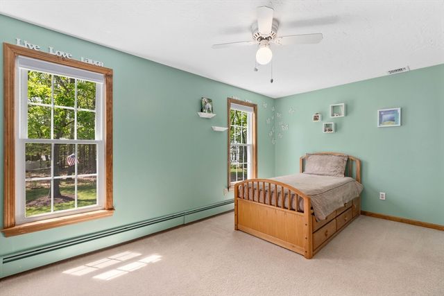 10 Barnstable Rd, Norfolk, MA 02056