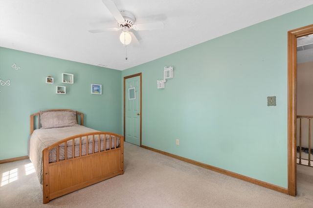 10 Barnstable Rd, Norfolk, MA 02056