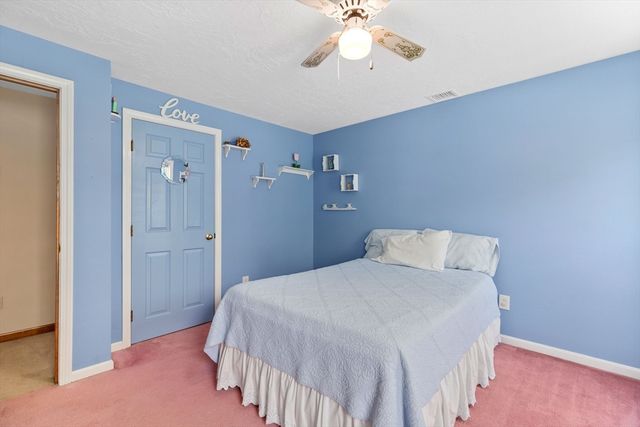 10 Barnstable Rd, Norfolk, MA 02056