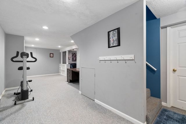 10 Barnstable Rd, Norfolk, MA 02056