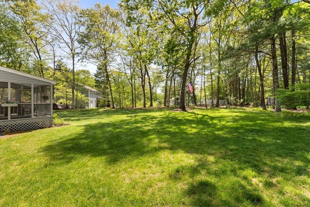 10 Barnstable Rd, Norfolk, MA 02056