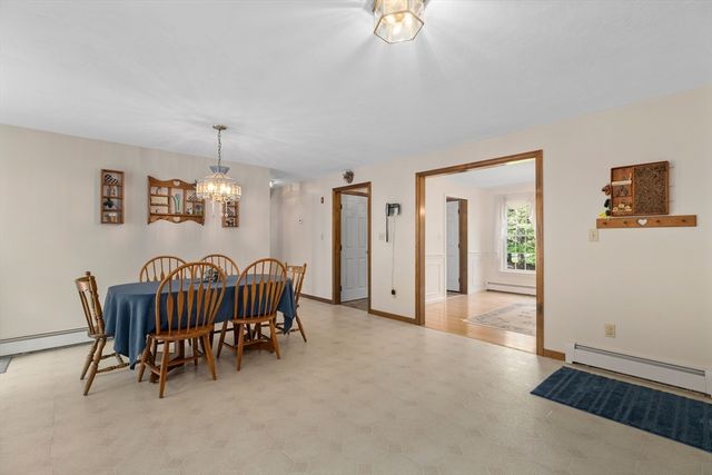10 Barnstable Rd, Norfolk, MA 02056