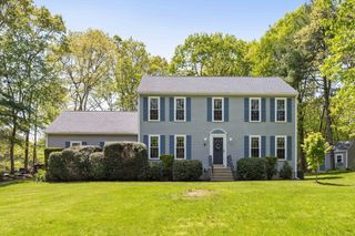 10 Barnstable Rd, Norfolk, MA 02056