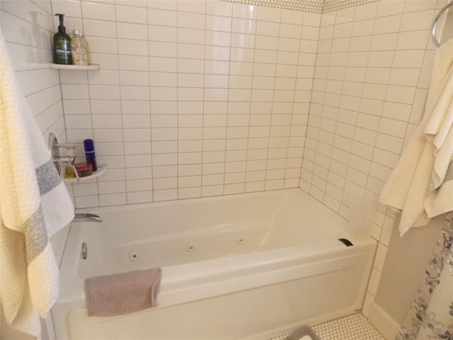 1002 Washington Street, Brenham, TX 77833