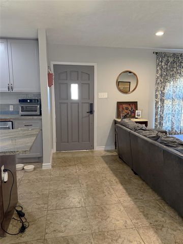 1002 Washington Street, Brenham, TX 77833