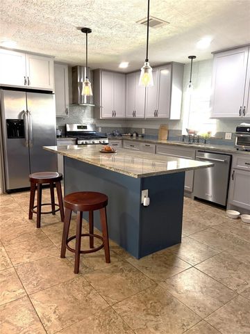 1002 Washington Street, Brenham, TX 77833