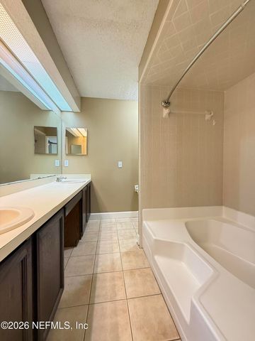 8326 CROSS TIMBERS Drive W, Jacksonville, FL 32244