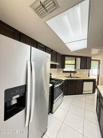 8326 CROSS TIMBERS Drive W, Jacksonville, FL 32244