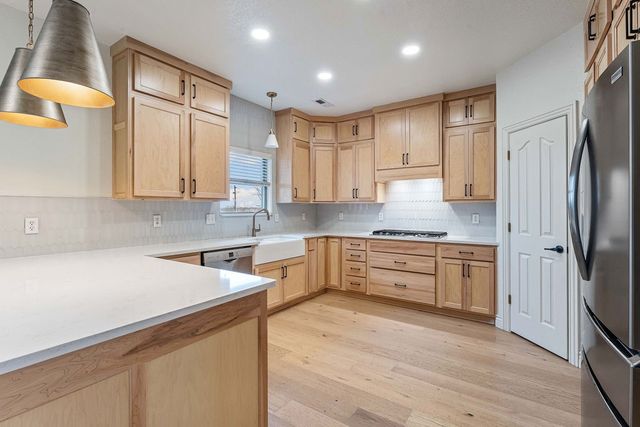 5079 S Strathmore Station Drive, Rogers, AR 72758