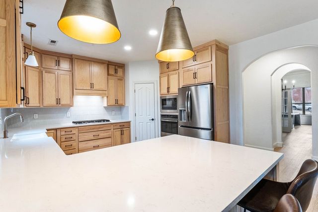 5079 S Strathmore Station Drive, Rogers, AR 72758