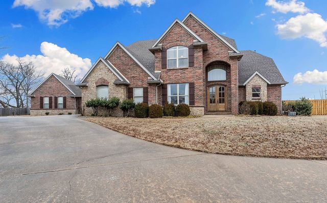 5079 S Strathmore Station Drive, Rogers, AR 72758