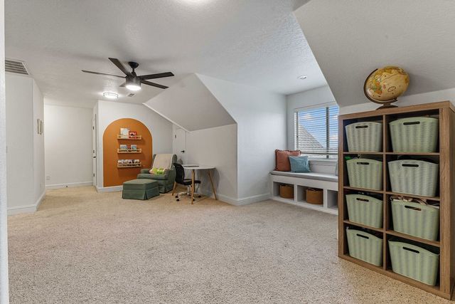 5079 S Strathmore Station Drive, Rogers, AR 72758