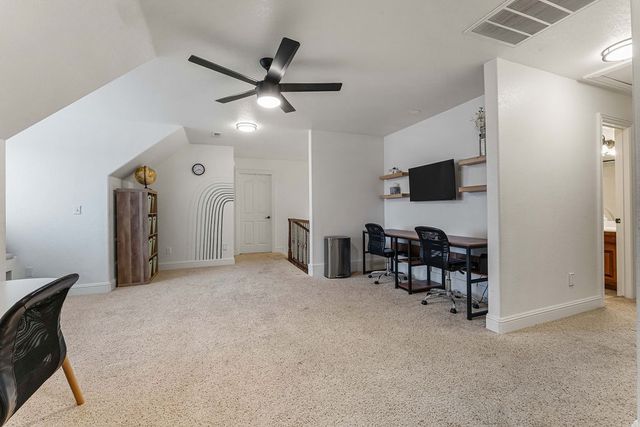 5079 S Strathmore Station Drive, Rogers, AR 72758