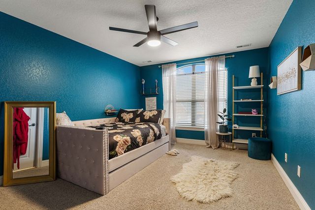 5079 S Strathmore Station Drive, Rogers, AR 72758