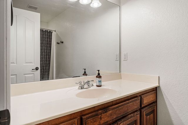 5079 S Strathmore Station Drive, Rogers, AR 72758