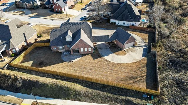 5079 S Strathmore Station Drive, Rogers, AR 72758