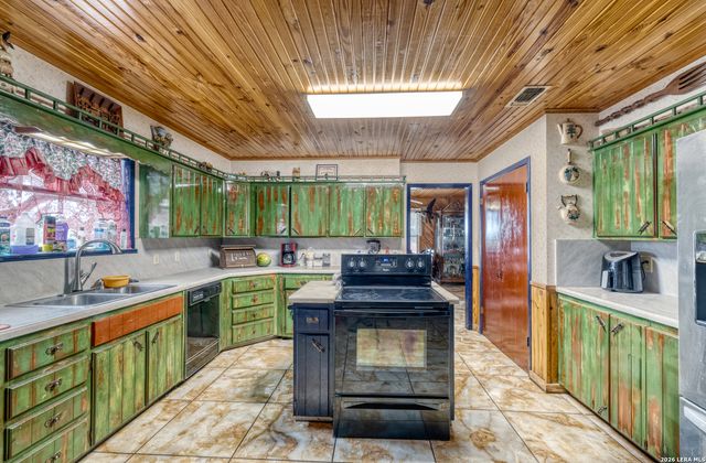 969 WALTER WHITE RANCH RD, Leakey, TX 78873