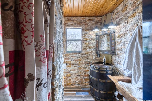 969 WALTER WHITE RANCH RD, Leakey, TX 78873