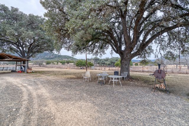 969 WALTER WHITE RANCH RD, Leakey, TX 78873