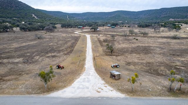 969 WALTER WHITE RANCH RD, Leakey, TX 78873