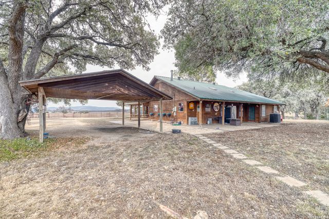 969 WALTER WHITE RANCH RD, Leakey, TX 78873