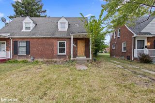 12641 Kelly Road, Detroit, MI 48224